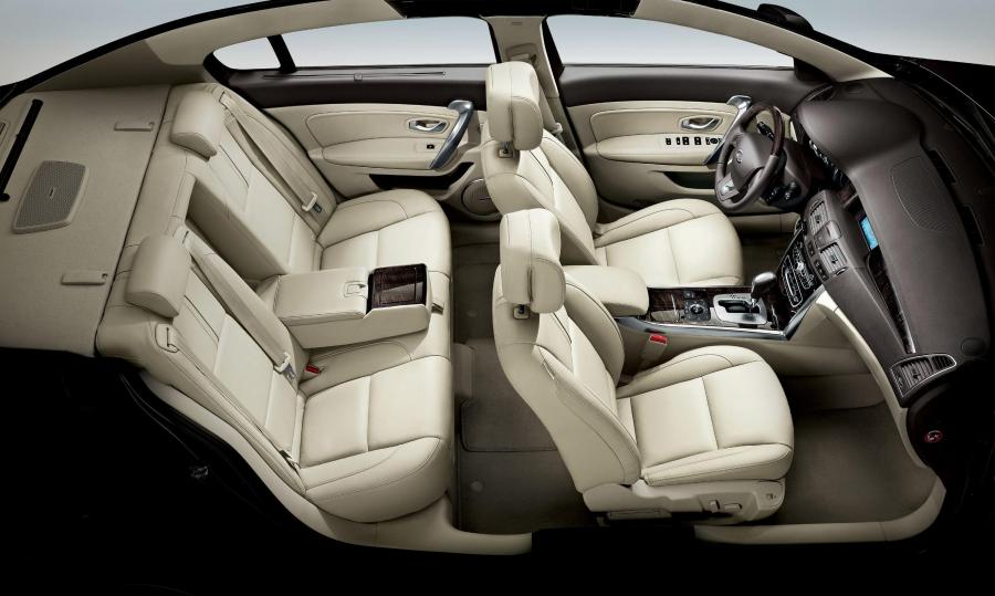  Samsung SM5 2011 года  (фото 4 из 5)
